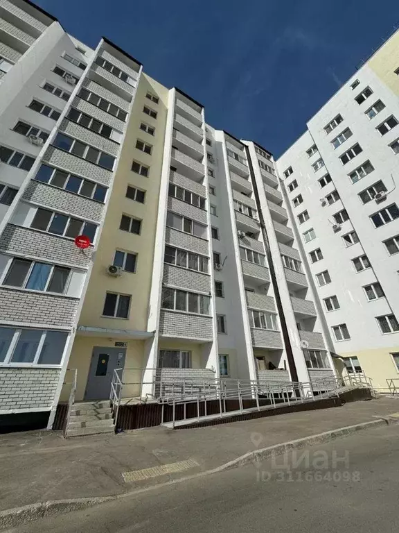 3-к кв. Саратовская область, Энгельс ул. Колотилова, 80Б (77.0 м) - Фото 0