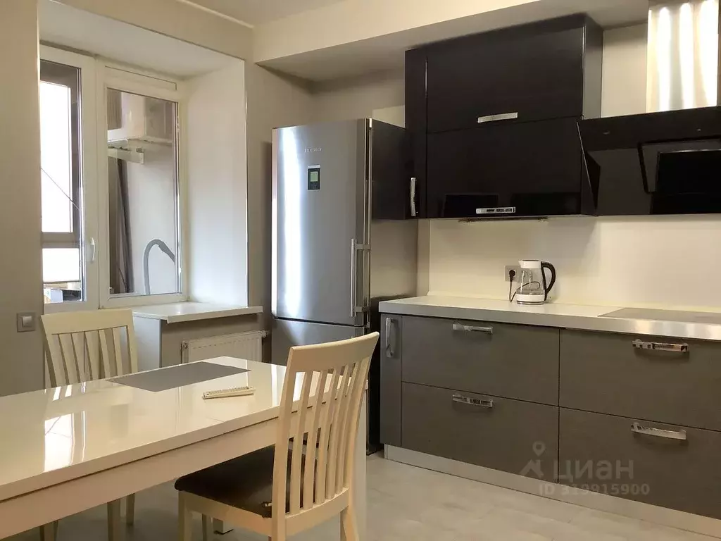 3-к кв. Санкт-Петербург ул. Есенина, 1к1 (95.1 м) - Фото 1