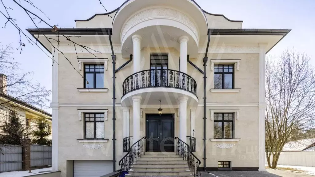 Коттедж в Московская область, Одинцовский городской округ, д. Жуковка  ... - Фото 0