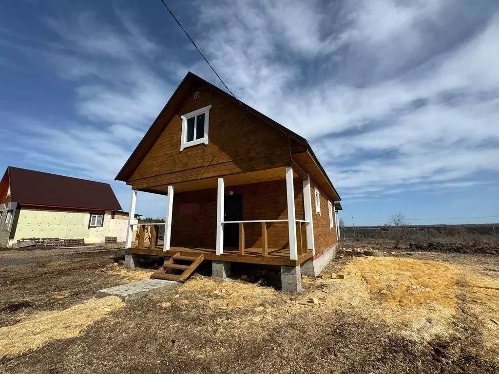 Дом в Башкортостан, Иглинский сельсовет, с. Иглино ул. Якутова (100 м) - Фото 1