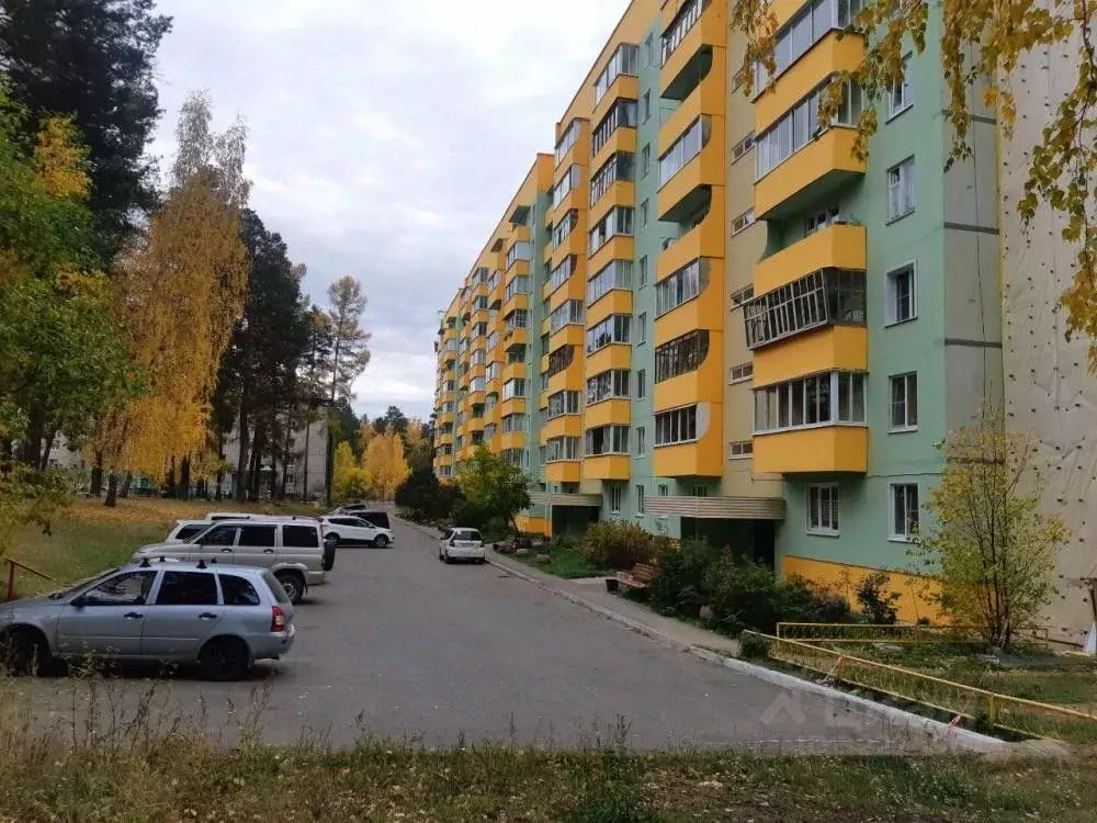 3-к кв. Иркутская область, Саянск Октябрьский мкр, 10Б (63.8 м) - Фото 0