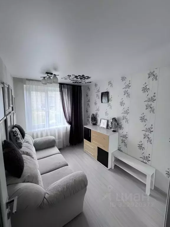 3-к кв. Чувашия, Новочебоксарск ул. Винокурова (58.0 м) - Фото 0