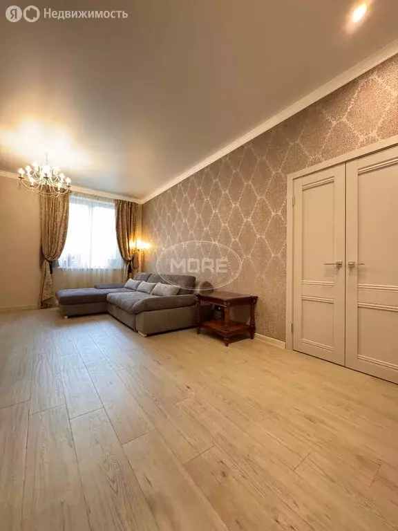 2-комнатная квартира: Калининград, улица Михаила Светлова, 16 (67 м) - Фото 2