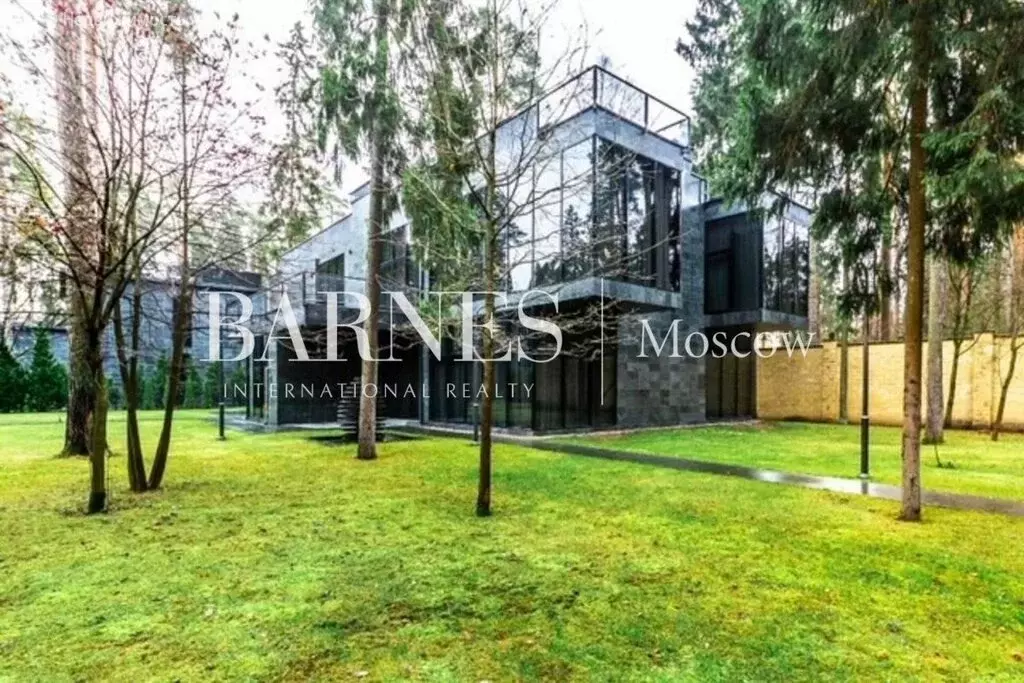 Дом в Одинцовский городской округ, посёлок Николина Гора (680 м) - Фото 1