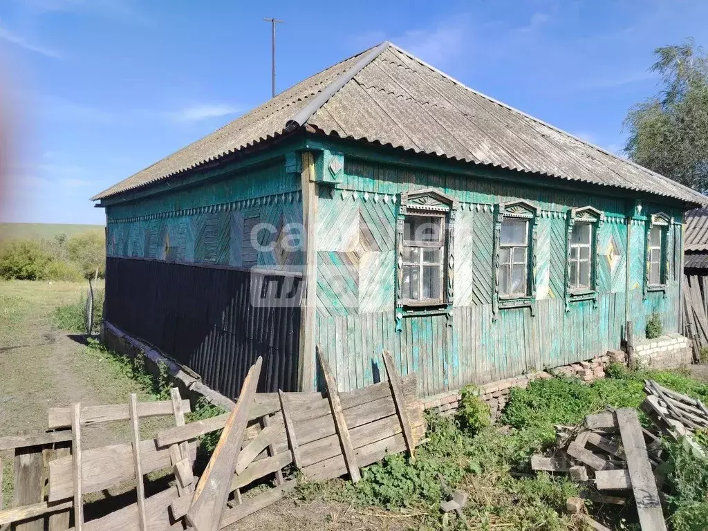 Дом в Курская область, Октябрьский район, Плотавский сельсовет, пос. ... - Фото 1