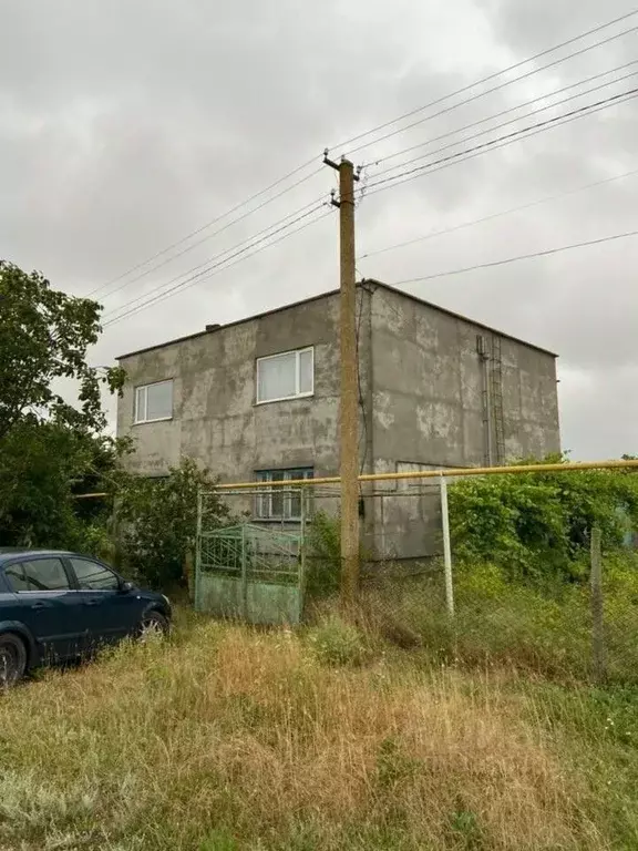 Дом в Крым, Черноморский район, с. Новоивановка ул. Вишневая (238 м) - Фото 1