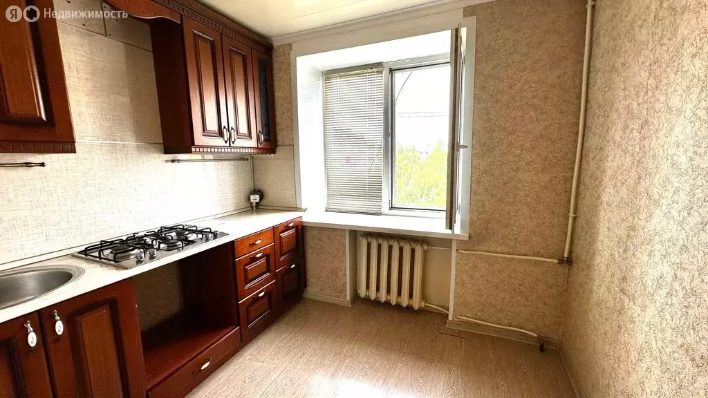 3-комнатная квартира: Курган, улица Красина, 73А (58.2 м) - Фото 1