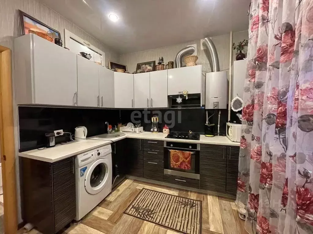 4-к кв. Владимирская область, Ковров Молодогвардейская ул., 4 (95.7 м) - Фото 0