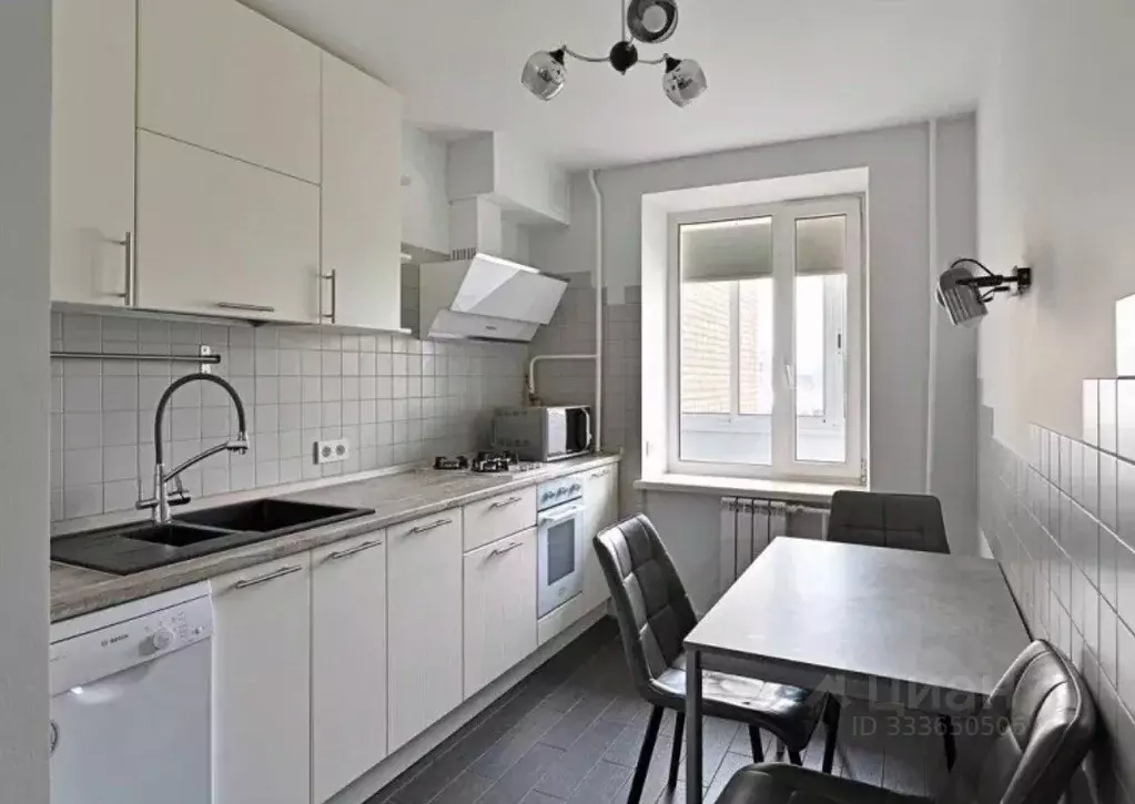 3-к кв. Москва ул. Бахрушина, 4С1 (80.0 м) - Фото 0