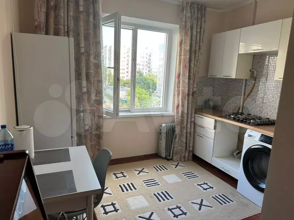 1-к. квартира, 38 м, 5/9 эт. - Фото 1