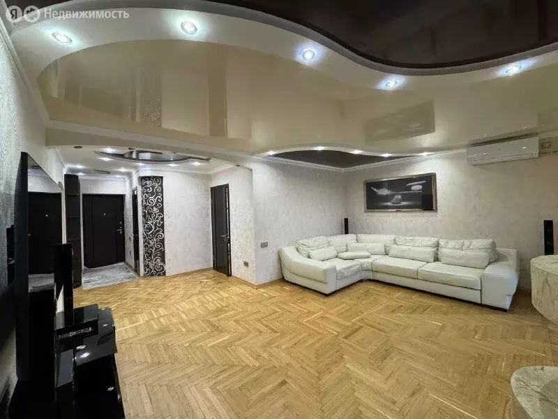 4-комнатная квартира: Кисловодск, Полтавская улица, 9 (118.2 м) - Фото 1