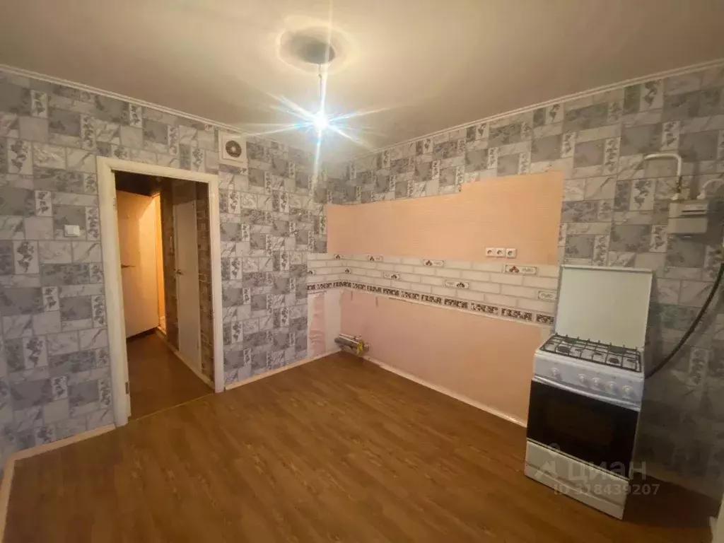 2-к кв. Псковская область, Псков Коммунальная ул., 70 (55.6 м) - Фото 1
