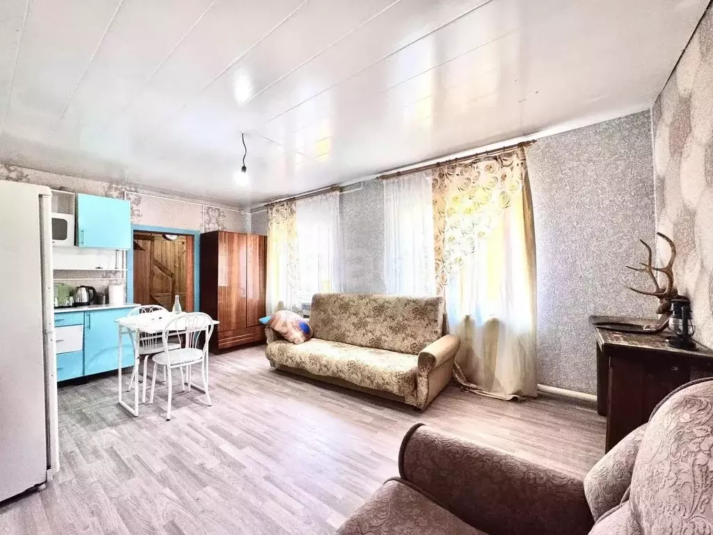 Дом в Алтай, Чемальский район, с. Чемал Радужная ул., 48 (54 м) - Фото 1