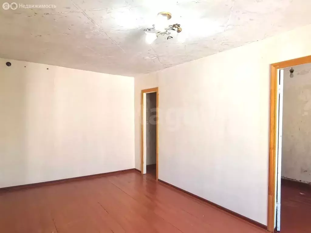 3-комнатная квартира: Саратов, Ламповая улица, 6 (42.5 м) - Фото 1