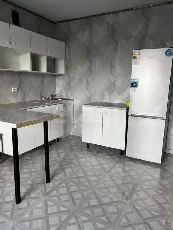 Студия Иркутская область, Иркутск Ушаковская ул., 3/1 (34.4 м) - Фото 1