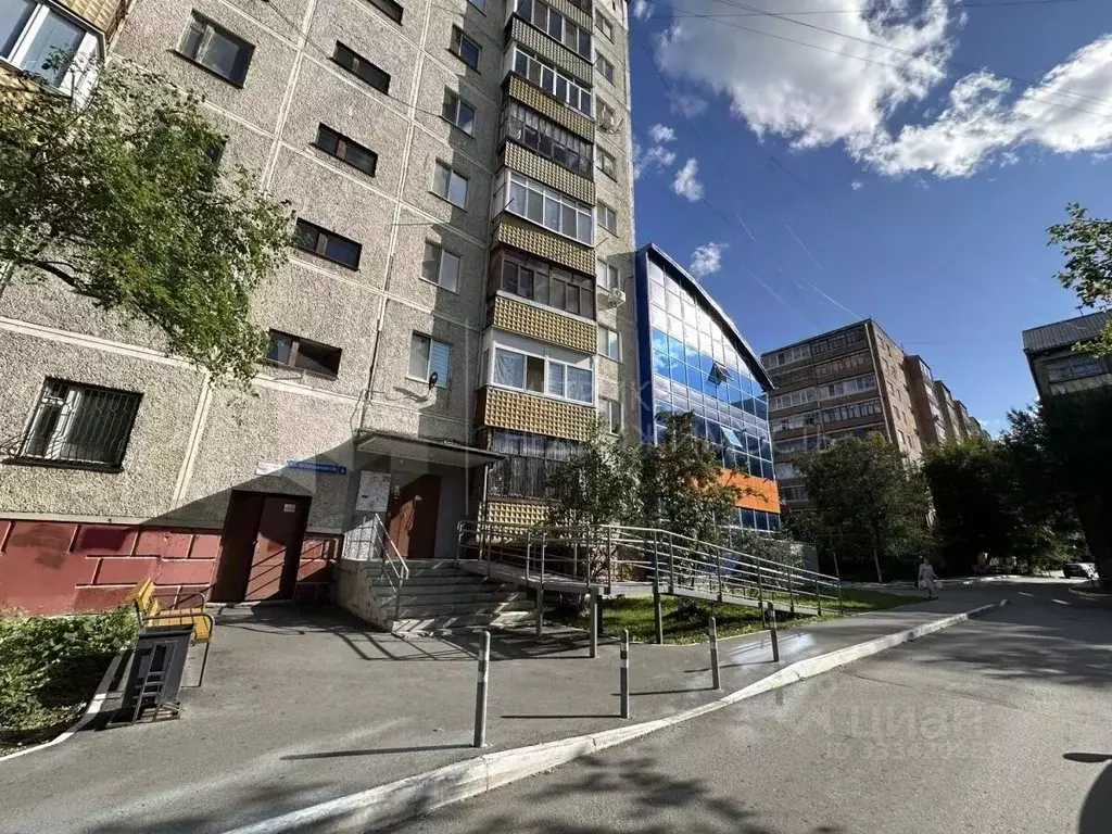 1-к кв. Тюменская область, Тюмень ул. Монтажников, 8 (44.0 м) - Фото 1