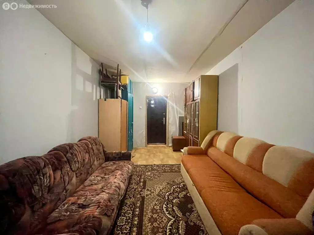 1к в 20-комнатной квартире (18.6 м) - Фото 0