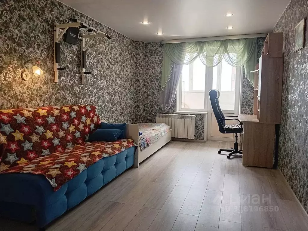 2-к кв. Свердловская область, Екатеринбург ул. Рощинская, 44 (65.0 м) - Фото 1