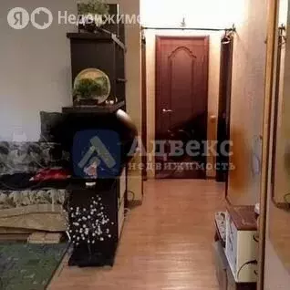 3-комнатная квартира: Тюмень, улица Мельникайте, 97 (60 м) - Фото 0