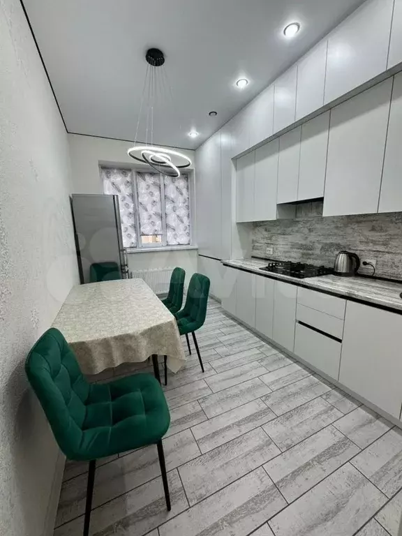 2-к. квартира, 61 м, 1/4 эт. - Фото 0