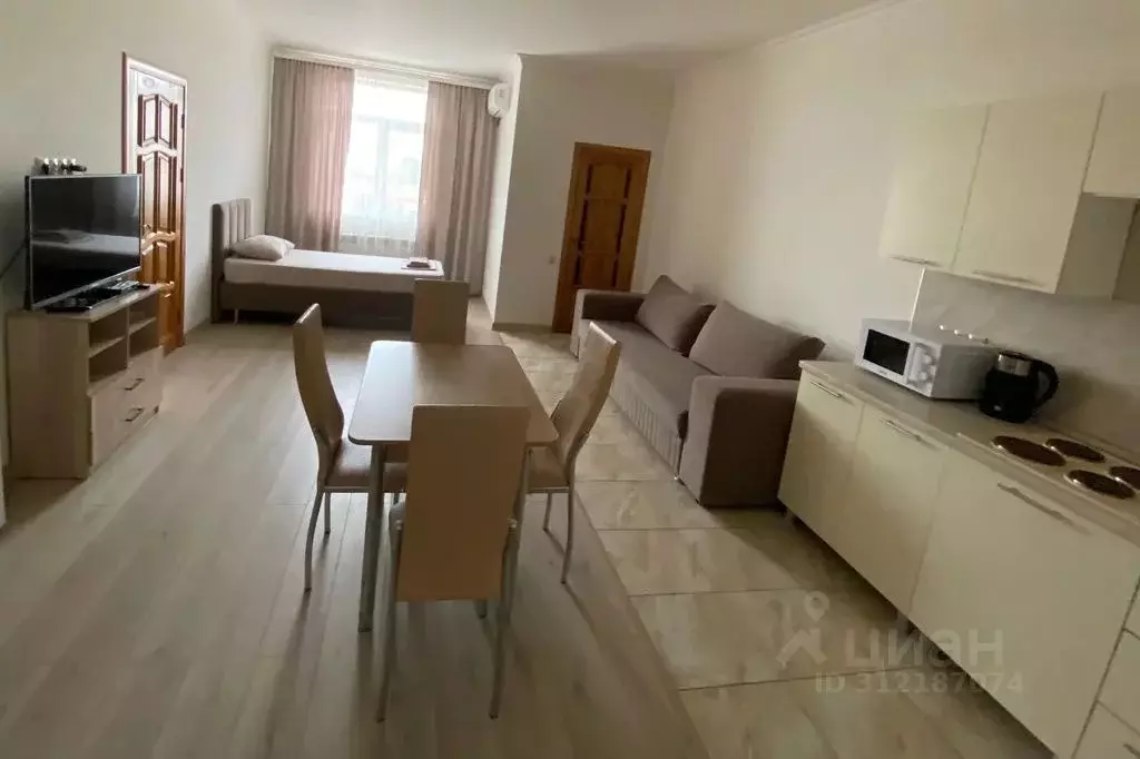 2-к кв. Чеченская республика, Грозный Петропавловское ш., 10Б (70.0 м) - Фото 1