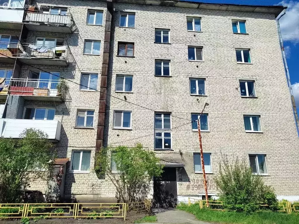 3-комнатная квартира: посёлок городского типа Тугулым, Октябрьская ... - Фото 1