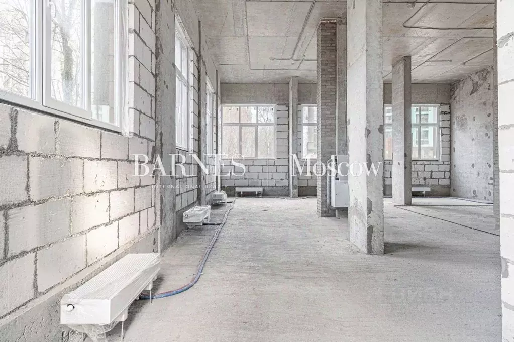 Помещение свободного назначения в Москва бул. Скандинавский, 14 (118 ... - Фото 1