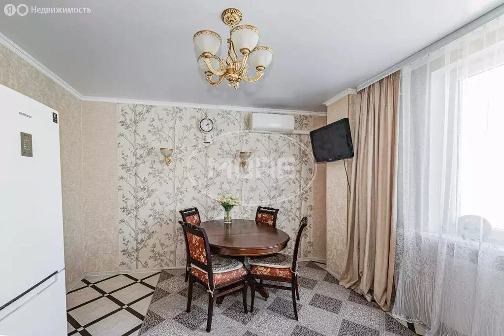 2-комнатная квартира: Калининград, Автомобильная улица, 19 (80.5 м) - Фото 1