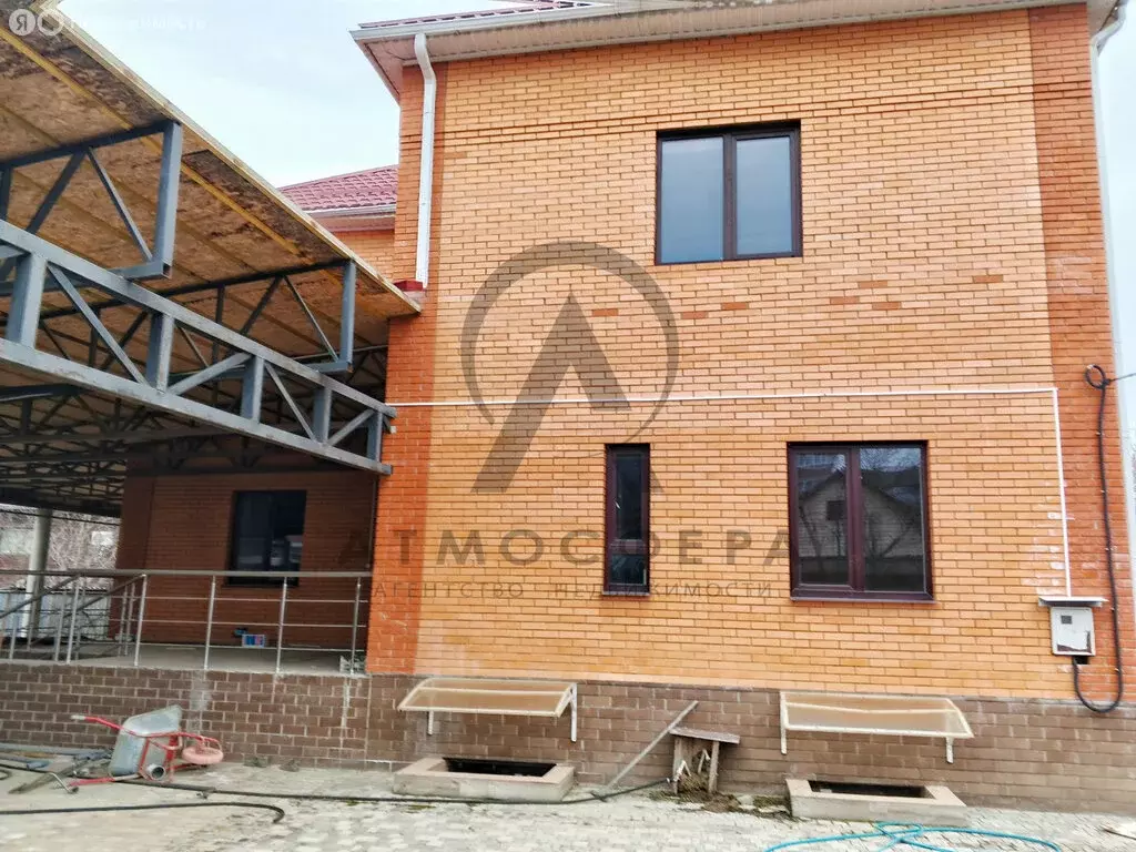 Дом в Апшеронск, Рабочая улица (452 м) - Фото 1