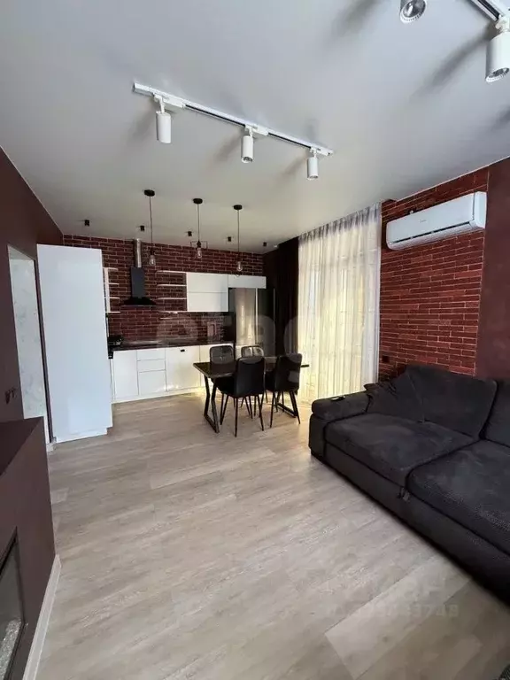 Дом в Амурская область, Благовещенский район, с. Чигири пер. ... - Фото 1