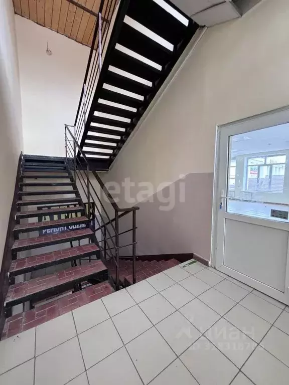 Торговая площадь в Башкортостан, Стерлитамак ул. Нагуманова, 33 (240 ... - Фото 1