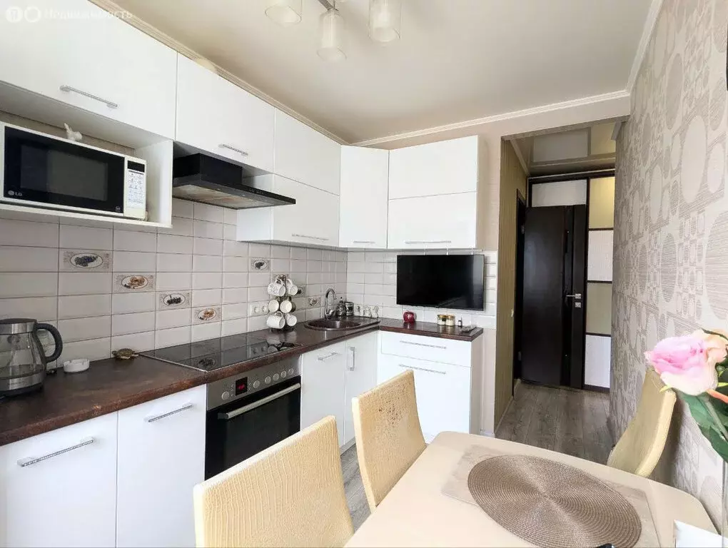 2-комнатная квартира: Барнаул, улица Солнечная Поляна, 45 (45 м) - Фото 1