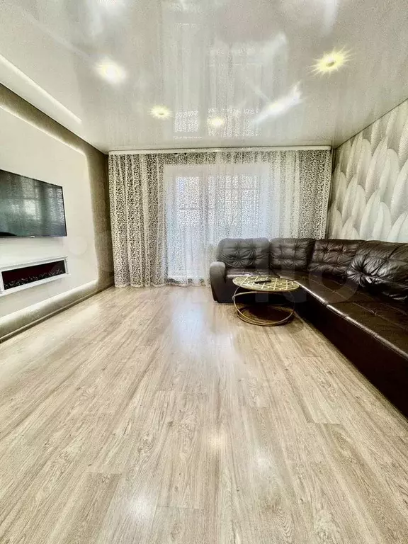 3-к. квартира, 81,6 м, 4/10 эт. - Фото 0