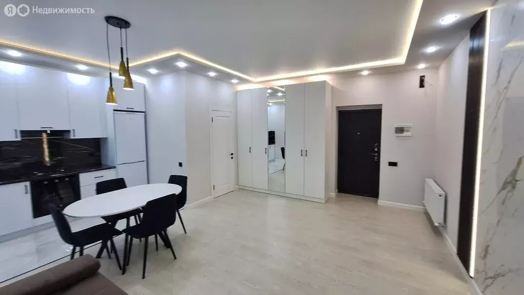 3-комнатная квартира: Владикавказ, улица Зураба Магкаева, 83 (52 м) - Фото 1