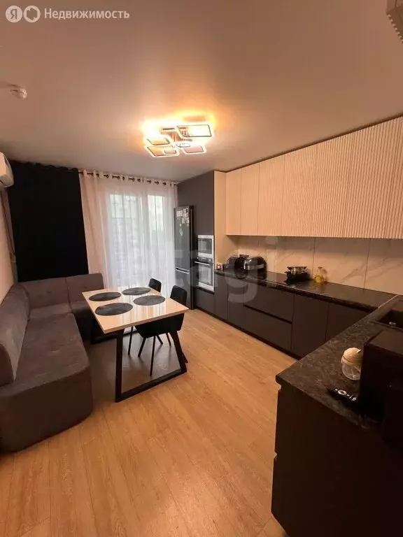 3-комнатная квартира: Ветряк, Выборская улица, 10 (84 м) - Фото 1