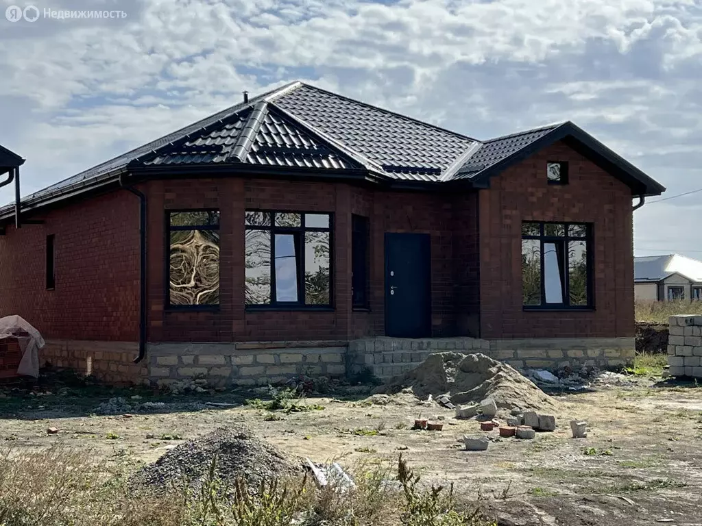 Дом в Михайловск, улица Ишкова (140 м) - Фото 0