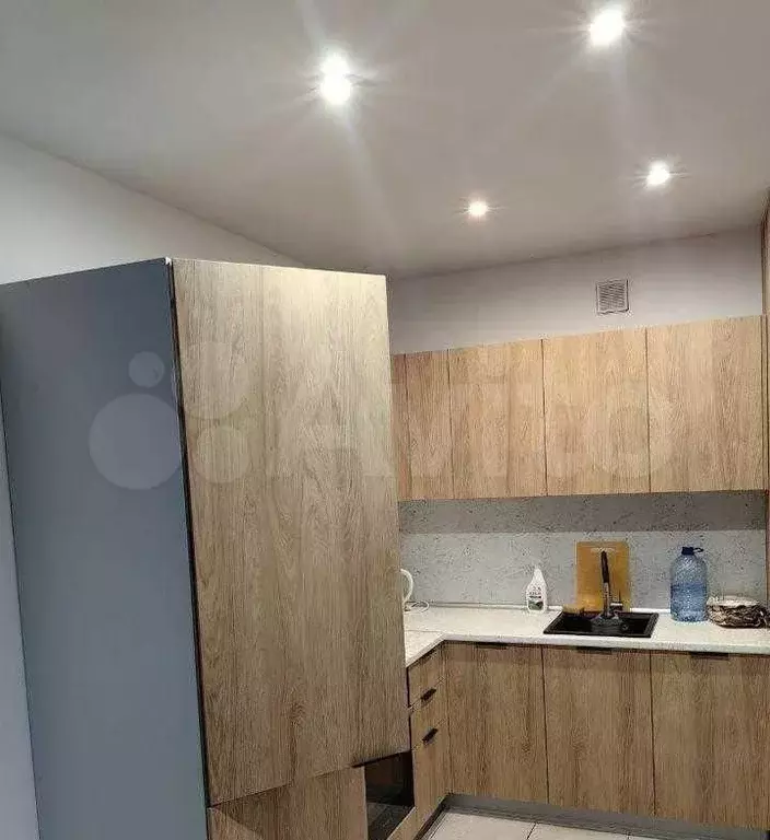 1-к. квартира, 40 м, 8/33 эт. - Фото 0
