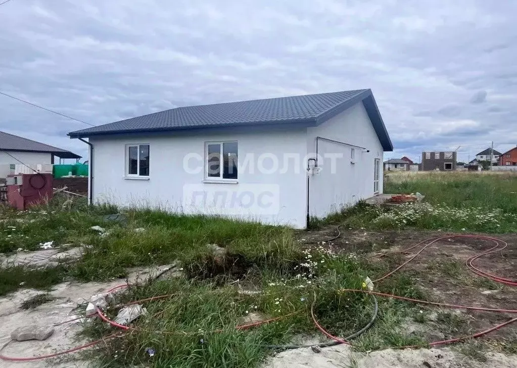 Дом в Курская область, Курский район, Новопоселеновский сельсовет, д. ... - Фото 1