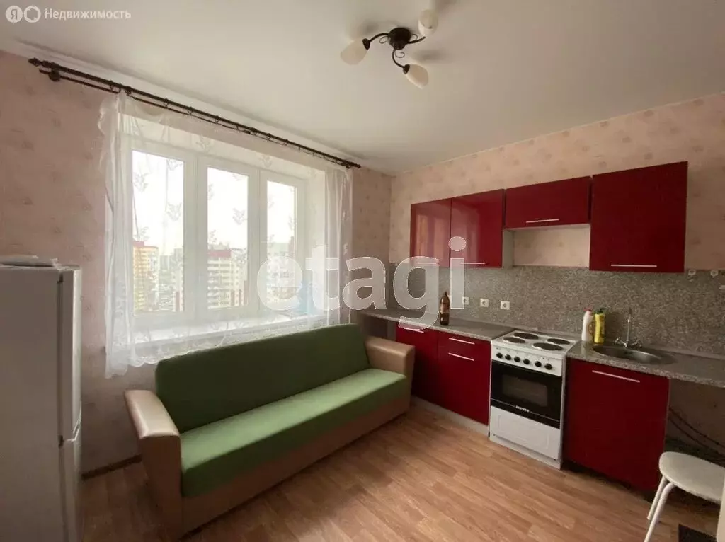 2-комнатная квартира: Тюмень, улица Пермякова, 75 (50 м) - Фото 1