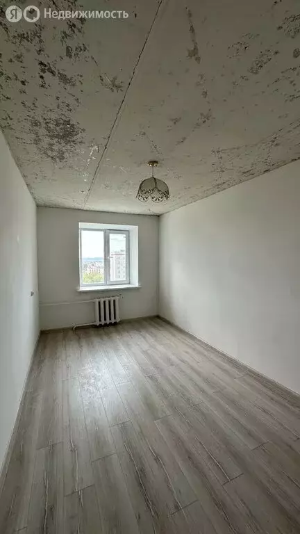 3-комнатная квартира: Октябрьский, 34-й микрорайон, 10 (60.6 м) - Фото 1
