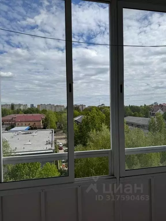 1-к кв. Калининградская область, Калининград Осенняя ул., 40 (36.0 м) - Фото 0