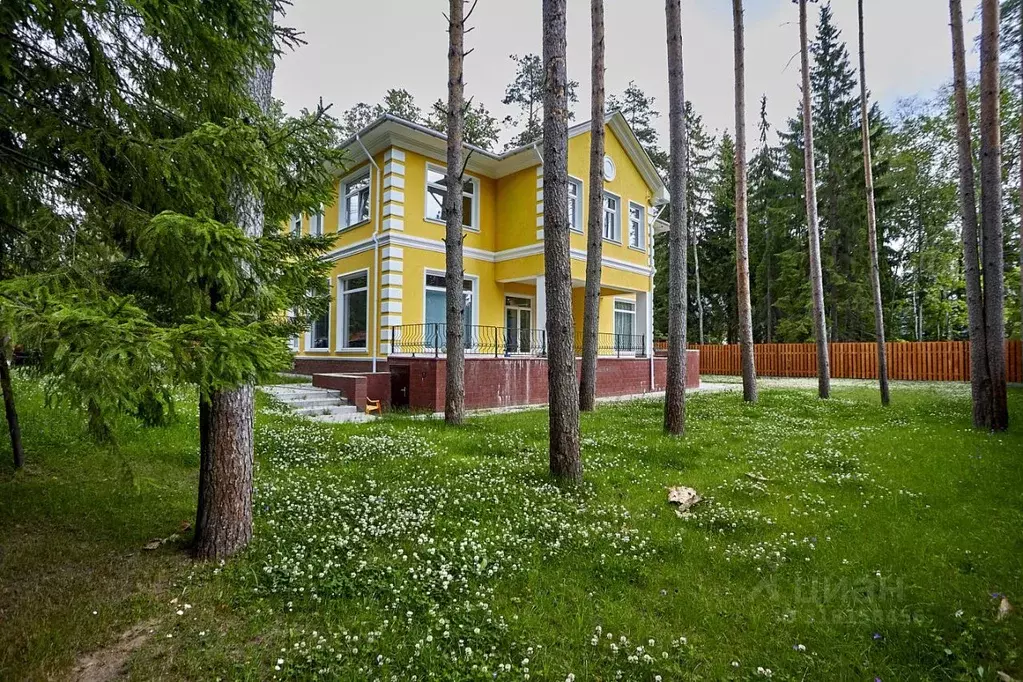 Дом в Санкт-Петербург пос. Репино, Курортная ул., 13 (380 м) - Фото 1