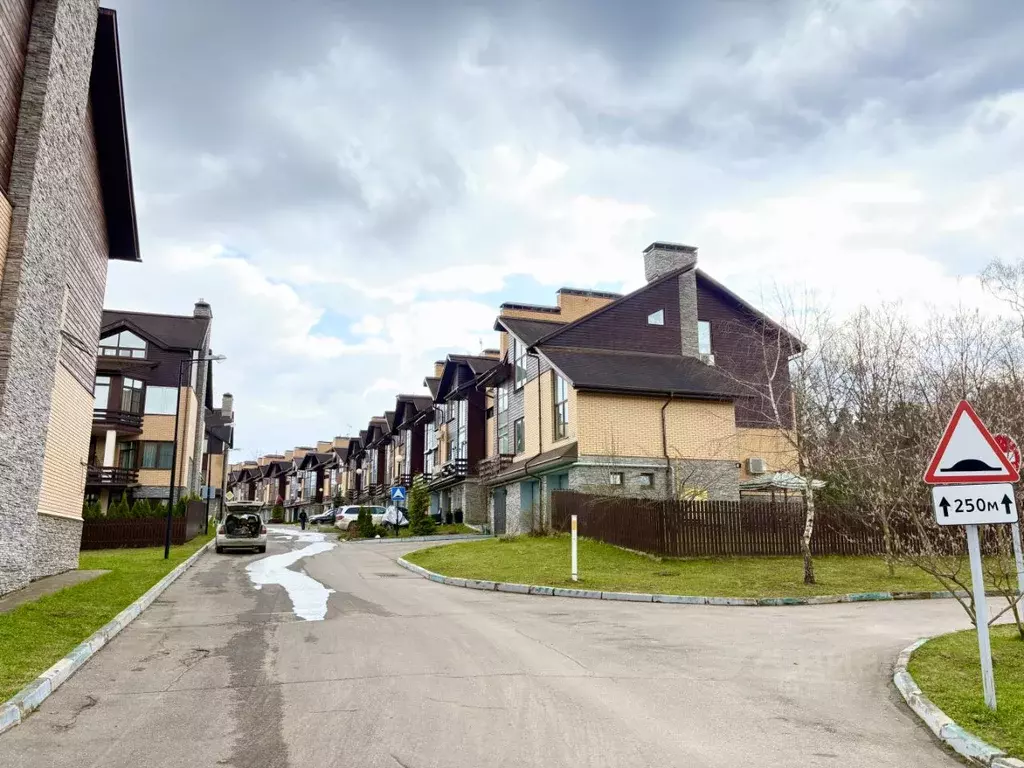 Таунхаус в Москва пос. Воскресенское, ул. Юрьев Сад, 11с4 (345 м) - Фото 2