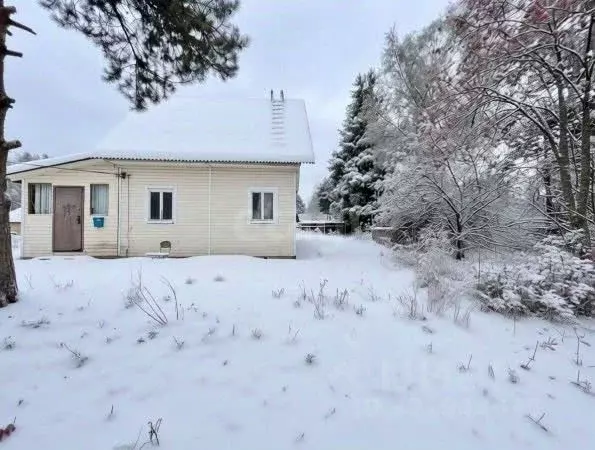 Дом в Ленинградская область, Киришский район, Будогощь пгт ул. ... - Фото 1
