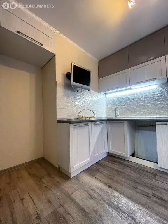 3-комнатная квартира: Пермь, улица Маршала Толбухина, 11 (62.3 м) - Фото 2