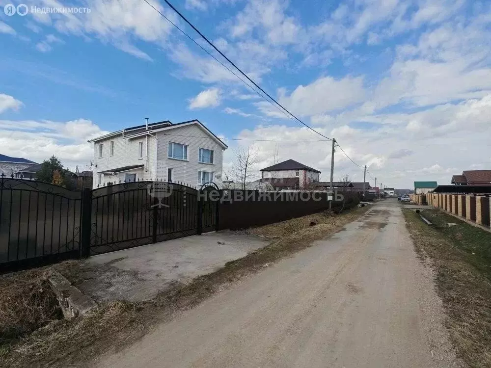 Дом в Савинское сельское поселение, деревня Хутынь, Светлая улица, 16 ... - Фото 1