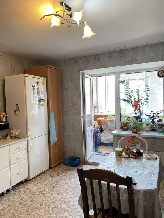 1-к кв. Самарская область, Тольятти ул. Дзержинского, 12 (60.0 м) - Фото 0