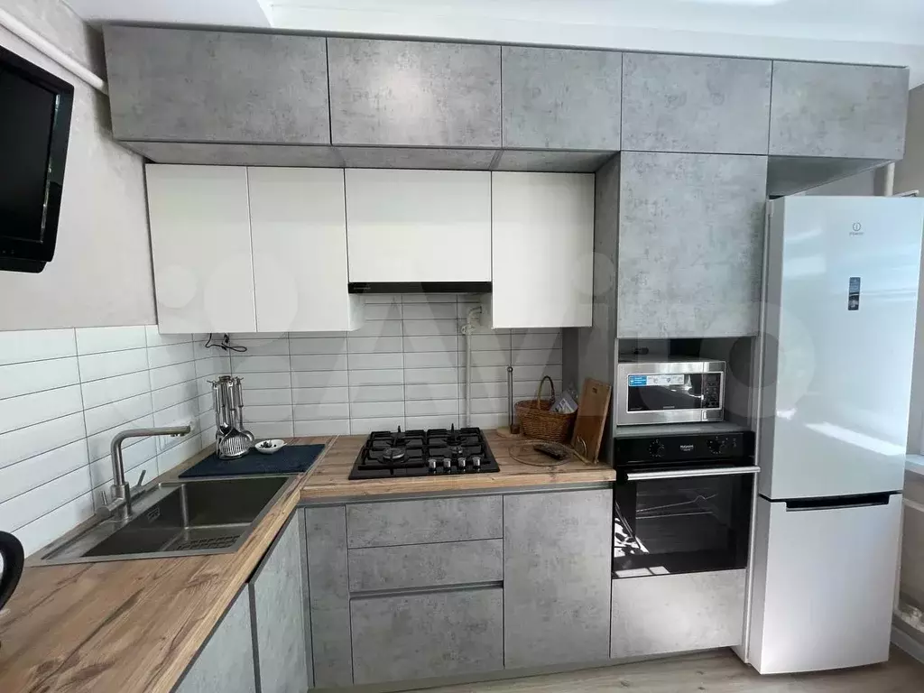 2-к. квартира, 52 м, 2/9 эт. - Фото 0
