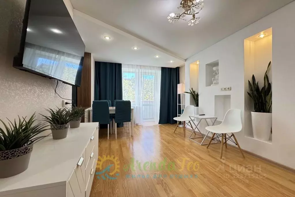 2-к кв. Крым, Феодосия ул. Украинская, 16 (40.0 м) - Фото 1