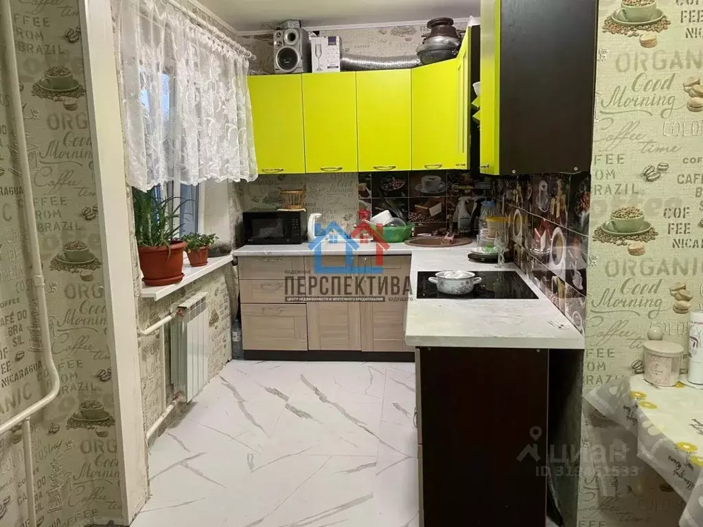 3-к кв. Тюменская область, Тобольск 4-й мкр, 31 (58.3 м) - Фото 0